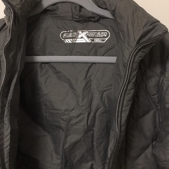 Zero  xposur. Sz “S” packable coat gray color - Picture 9 of 16